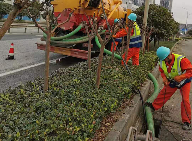 鹿寨市政管道清淤